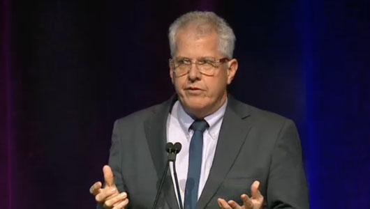 Robert Grant, en su intervención en la CROI 2016. Crédito de la imagen: www.croiwebcasts.org