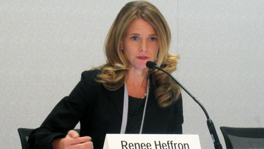 Renee Heffron, en su intervención en la CROI 2018. Foto: Liz Highleyman.