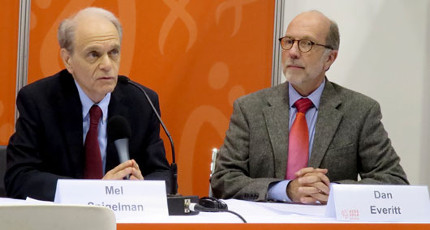  Mel Spigelman y Dan Everitt en su intervención en AIDS 2014. Foto: Liz Highleyman, hivandhepatitis.com