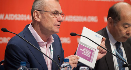 Gottfried Hirnschall, director del Departamento de VIH de la Organización Mundial de la Salud (OMS), en su intervención en la AIDS 2014. Foto: International AIDS Society/Steve Forrest.