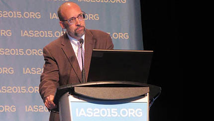 Christopher Pilcher, en la IAS 2015. Foto: Liz Highleyman, hivandhepatitis.com