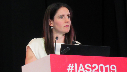 Janine Trevyllian, en la IAS 2019. Foto: Liz Highleyman. 
