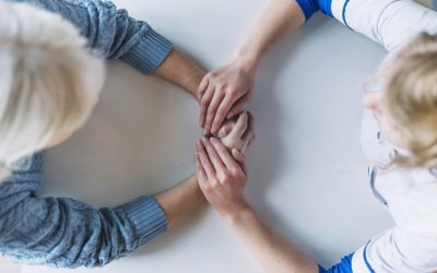 Envejecer con el VIH no es solo una cuestión clínica