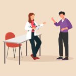 Paciente conversa con su doctora. Imagen: Freepik